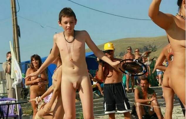 Nudists in Crimea photos - nudism in the world