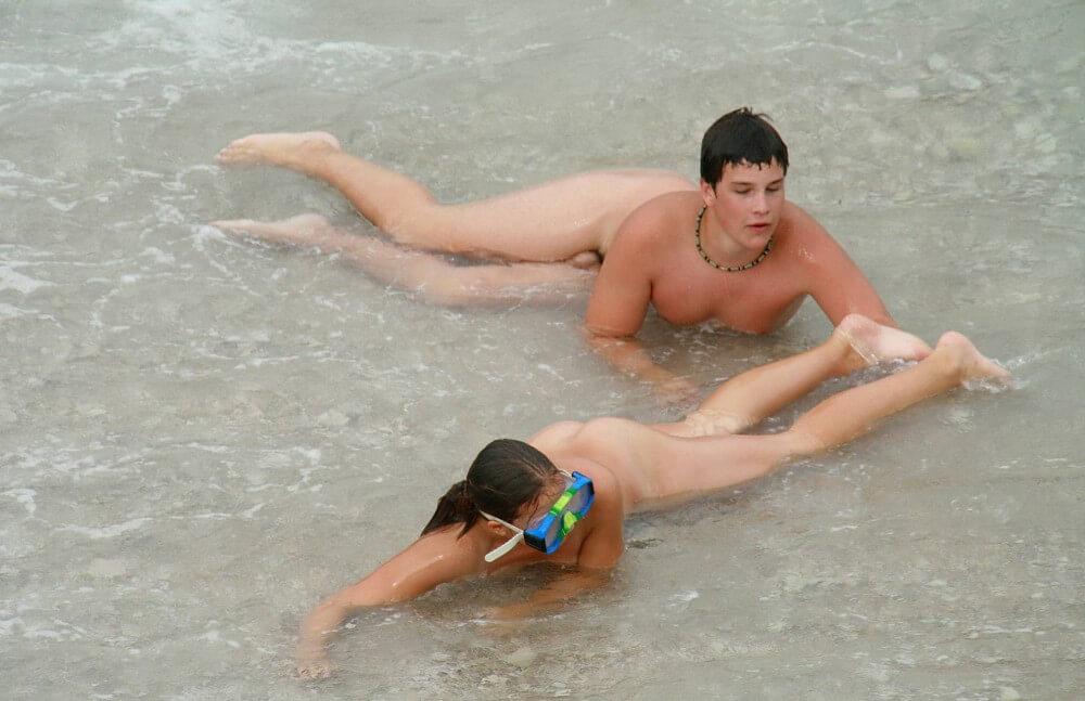 Wading In The Shallows pics - nudism in the world