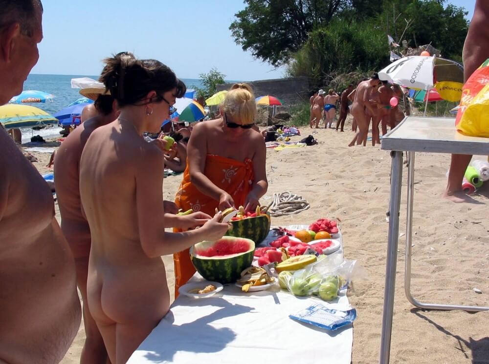 Bulgarian Nude Day Preps pics - nudism in the world