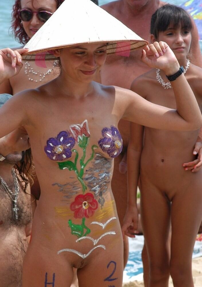 Nudist gathering on the beach video - nudism in the world
