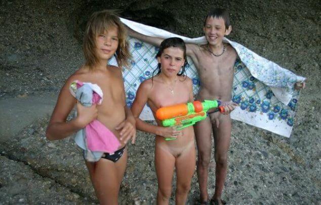 Naturism photo gallery # 33 - nudism in the world