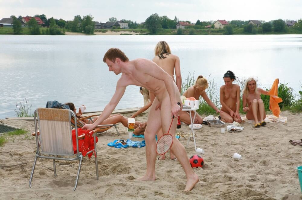 Lakeside Outdoor Activity photos - nudism in the world