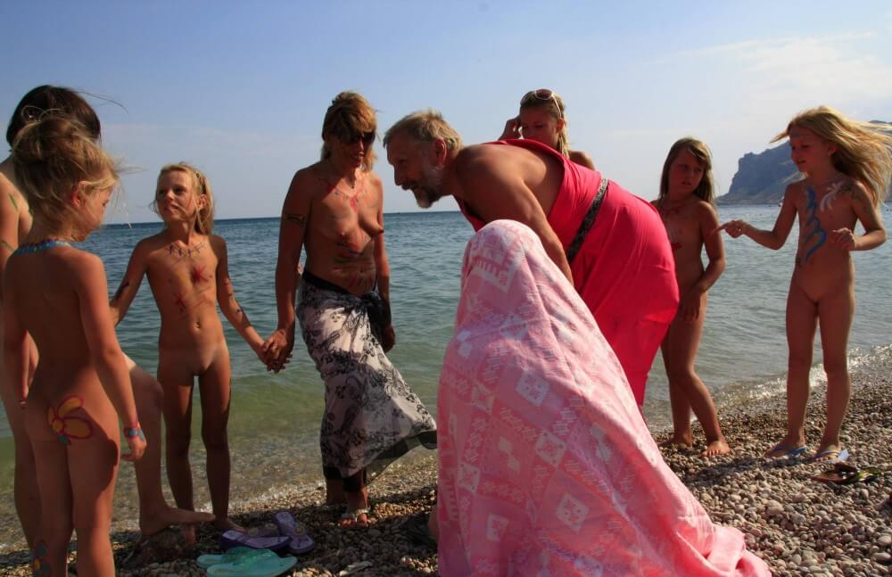 Water Drying Off pics - nudism in the world