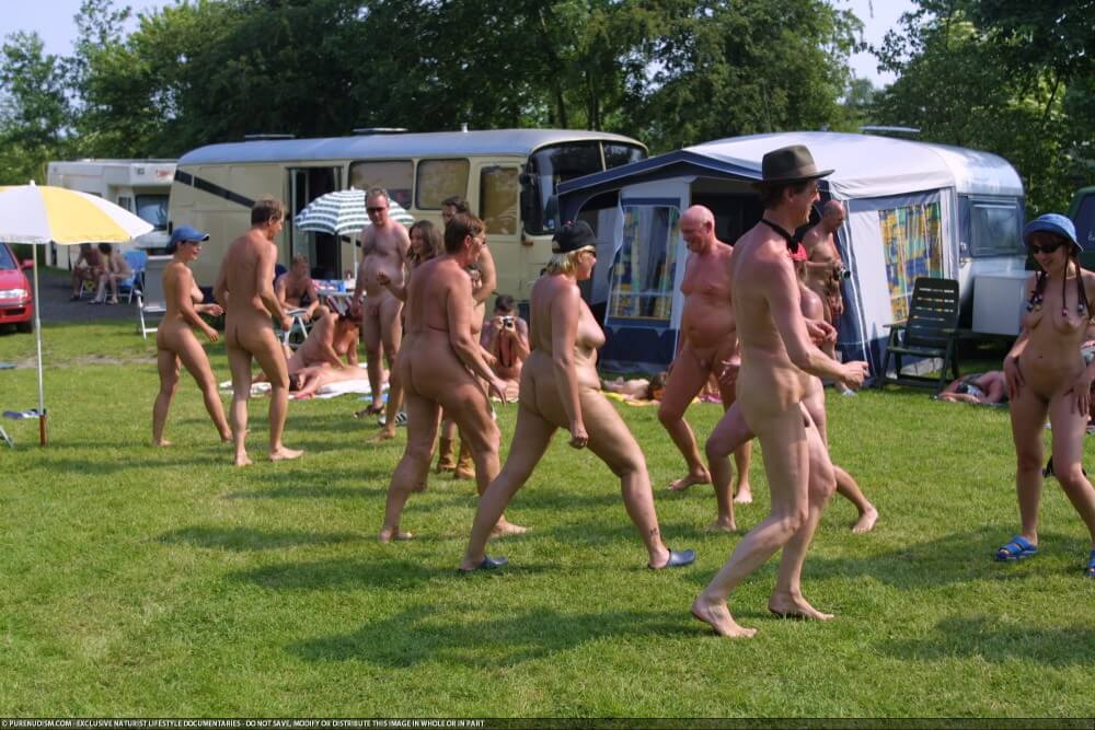 Naturism photo gallery # 53 - nudism in the world