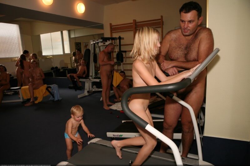 Record room naturists photos - nudism in the world
