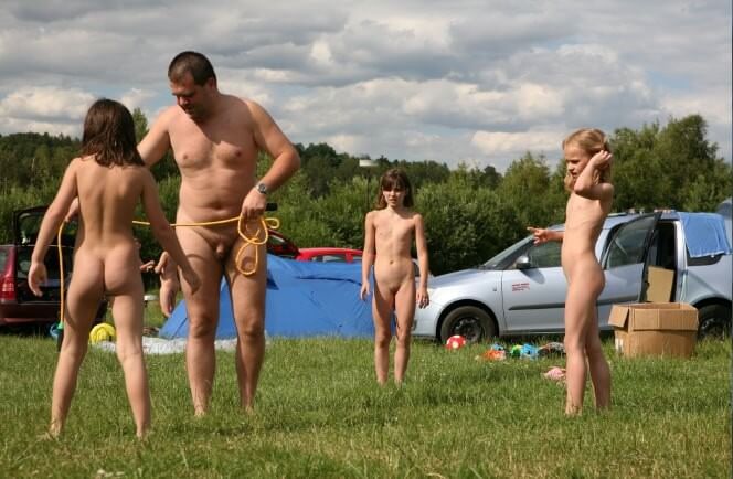 Naturism photo gallery # 38 - nudism in the world