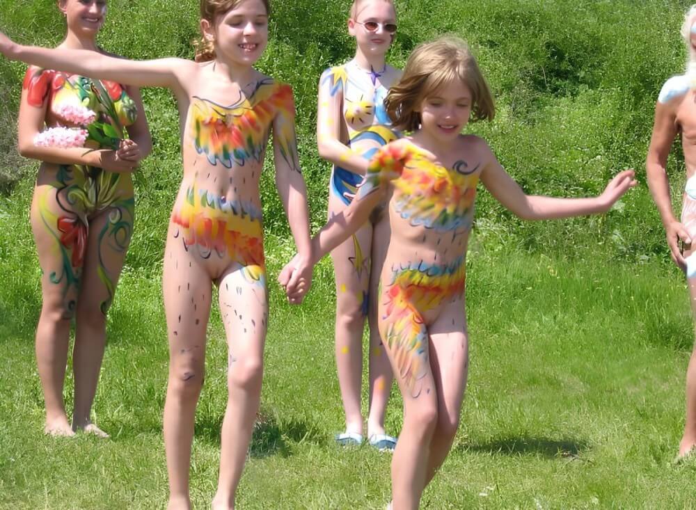 Naturism photo gallery # 29 - nudism in the world