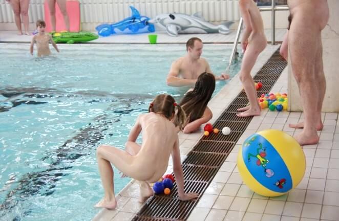 Nude family in the pool photos - nudism in the world